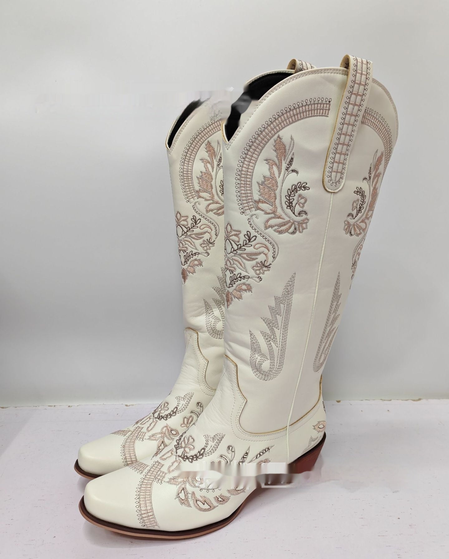 Embroidered Rhinestone Thick High Heel Side Zipper High-top Boots