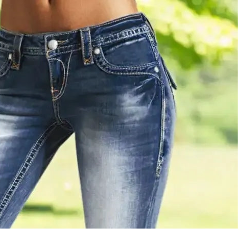 Women's Mid Rise Denim Capri Jeans Stretchy Slim Fit Jean Capris With Cuffed Hem Classic Washed Blue Cropped Pants For Summer Casual Outfits