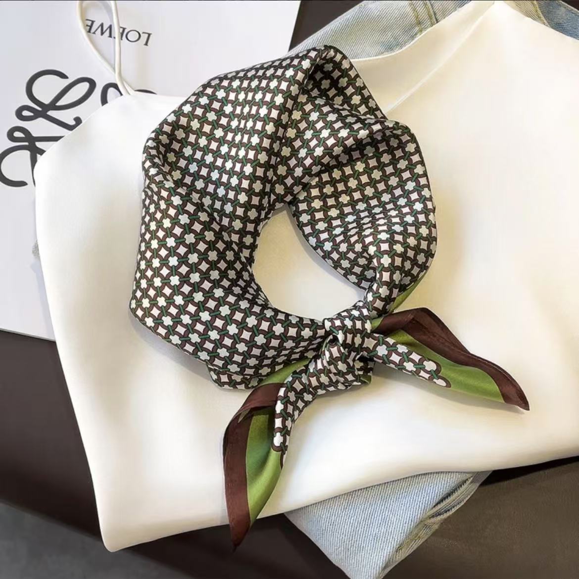 High-end Ladies' Small Square Handkerchief